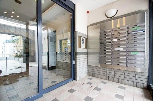 14/14 エントランス