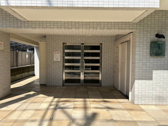 3/3 エントランス