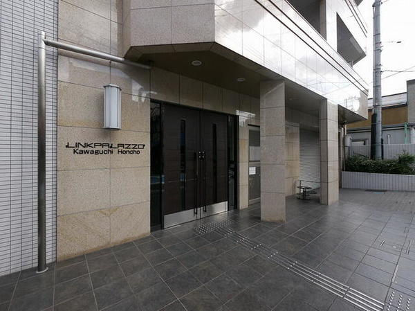 3/4 エントランス