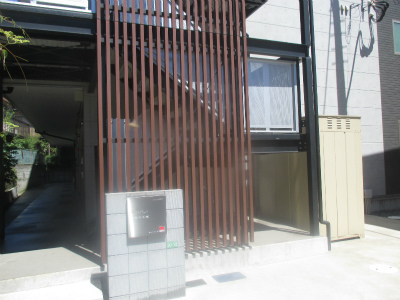 13/22 エントランス