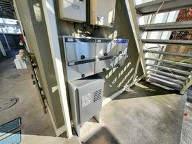 16/16 エントランス