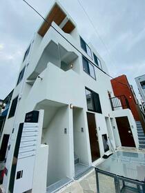 16/16 エントランス