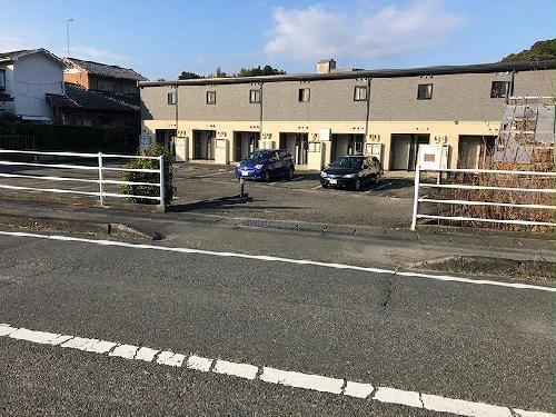 14/14 駐車場