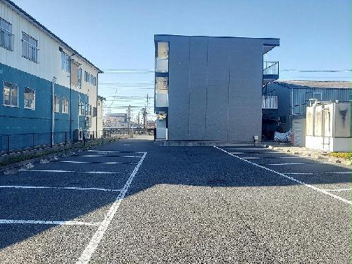 14/14 駐車場