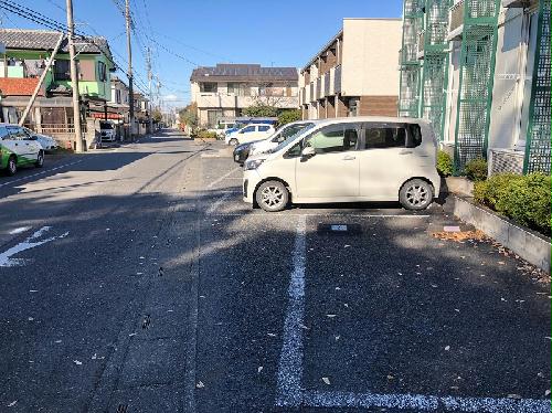 14/14 駐車場