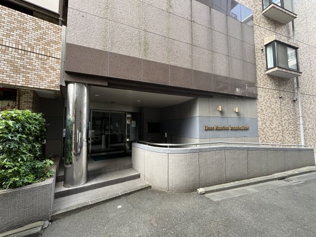 13/15 エントランス