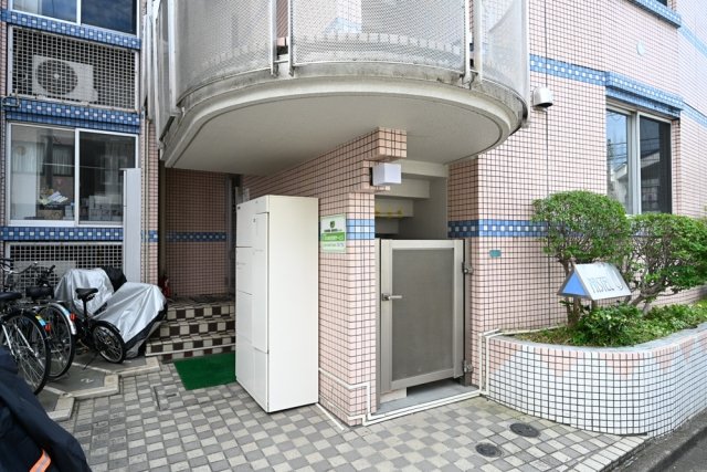 19/20 エントランス