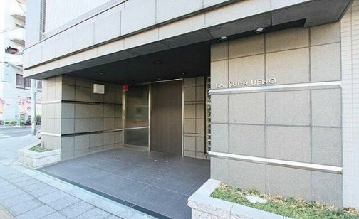 2/2 エントランス