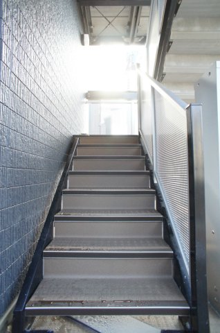 18/21 エントランス