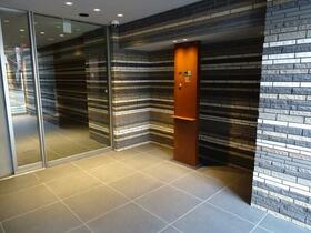 2/2 エントランス