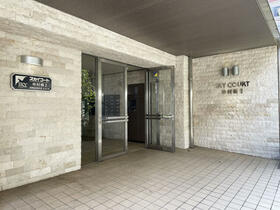 16/16 エントランス