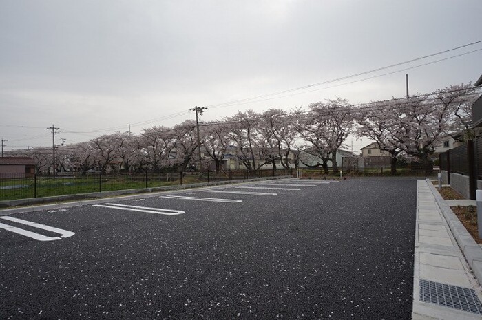 18/21 駐車場