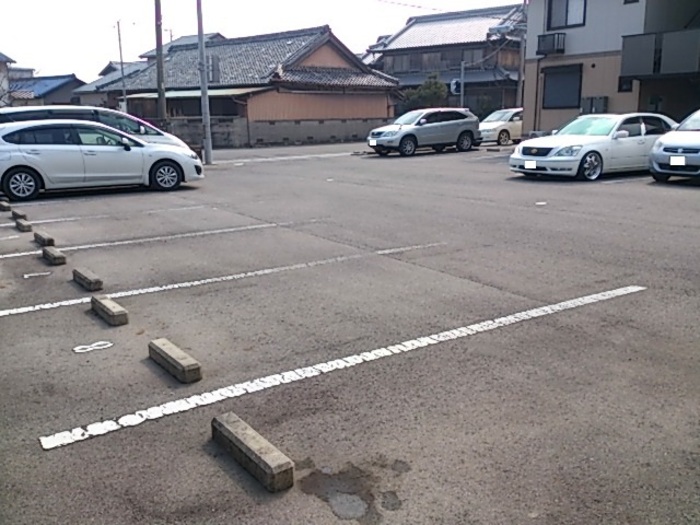 18/19 駐車場