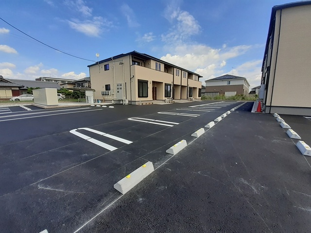 14/20 駐車場