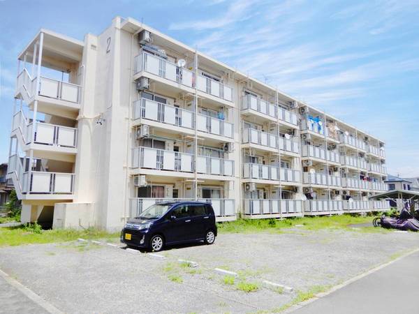 16/16 駐車場