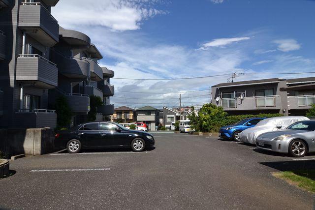 22/30 駐車場