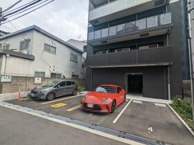 16/16 駐車場