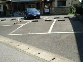 16/16 駐車場