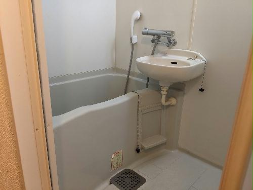 8/16 浴室