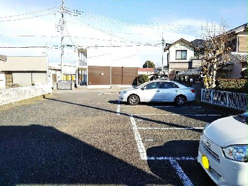 14/14 駐車場