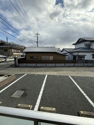 13/14 駐車場