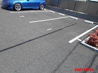 14/14 駐車場
