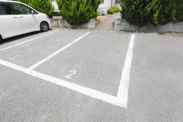 16/23 駐車場