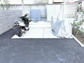 16/23 駐車場