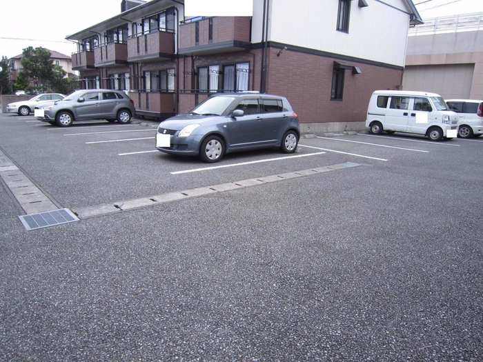 18/26 駐車場