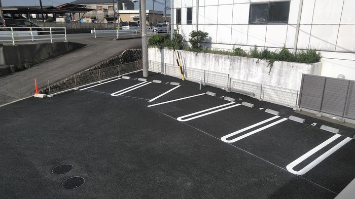 2/6 駐車場