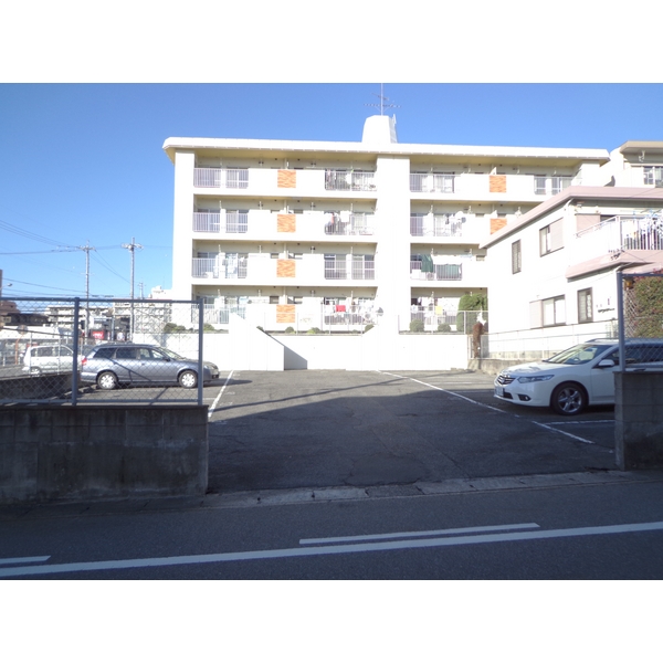 3/3 駐車場