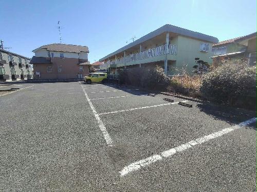 13/13 駐車場