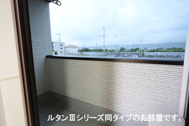 13/20 バルコニー