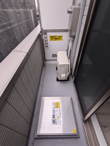 15/23 バルコニー