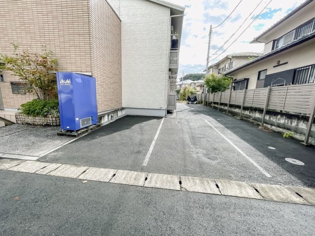 25/26 駐車場