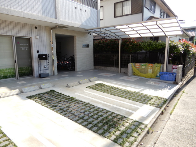 3/3 駐車場