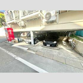 4/4 駐車場