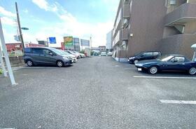 3/3 駐車場