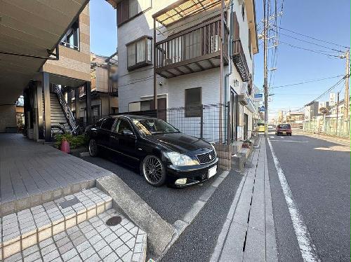 14/14 駐車場