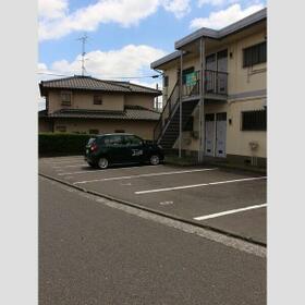 15/15 駐車場
