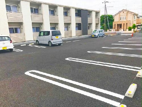 14/14 駐車場