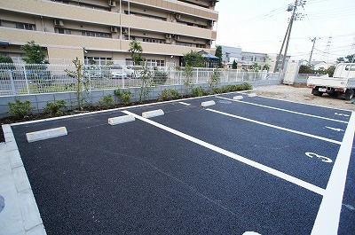 2/3 駐車場