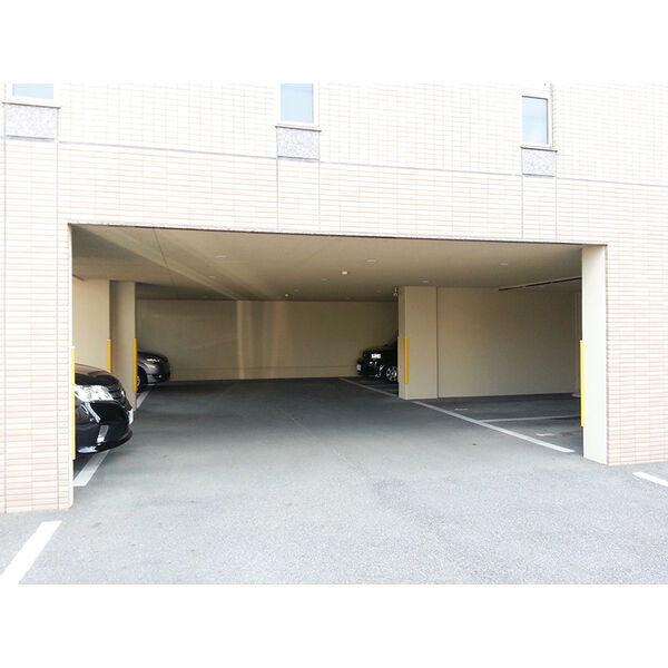18/24 駐車場