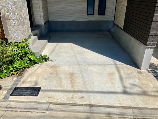 18/18 駐車場