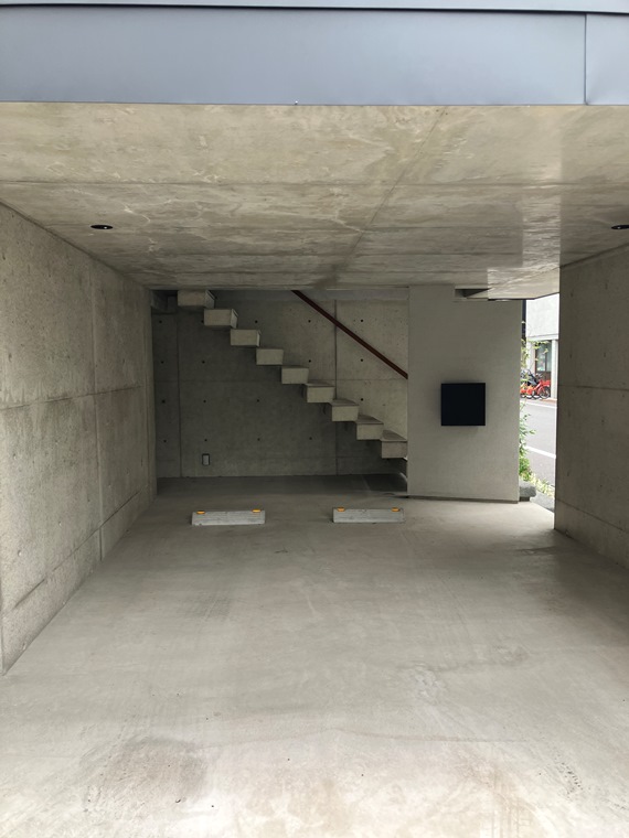 19/19 駐車場