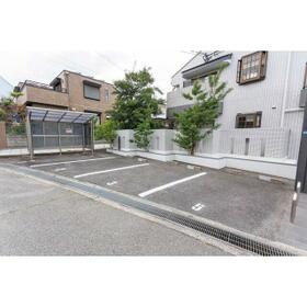 16/16 駐車場