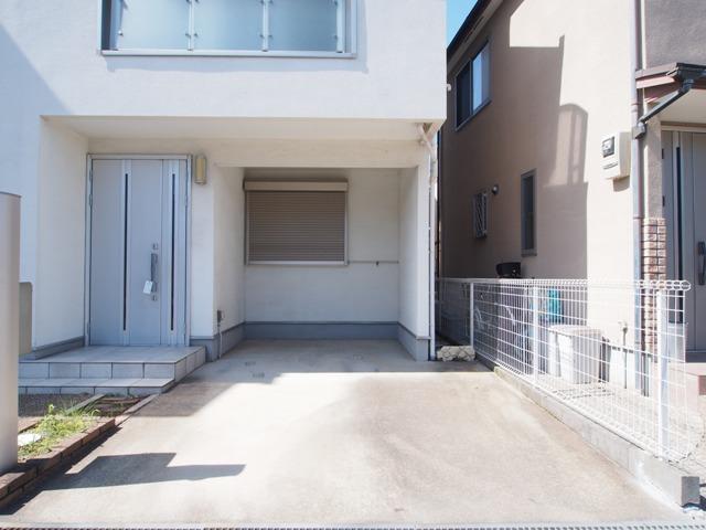 18/18 駐車場