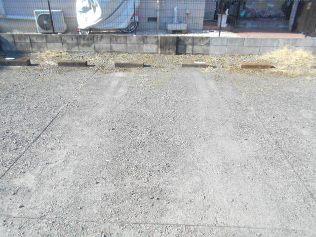 22/29 駐車場