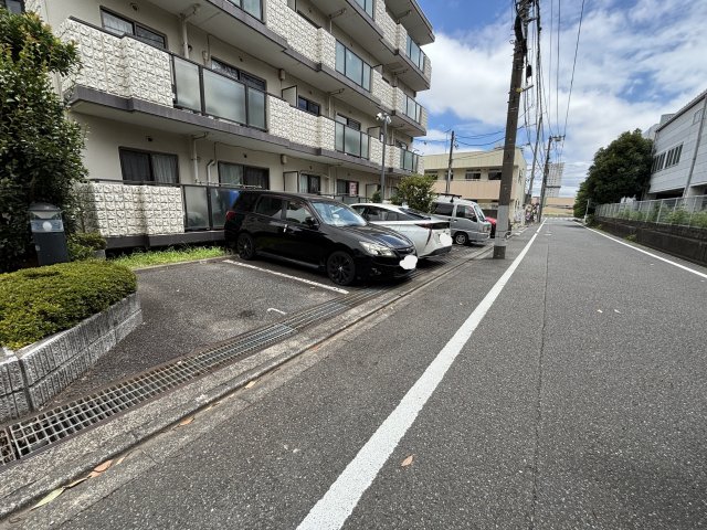22/23 駐車場