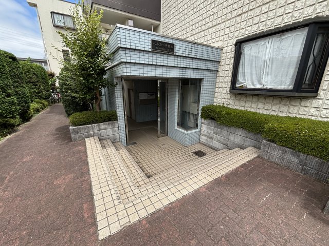 2/4 エントランス